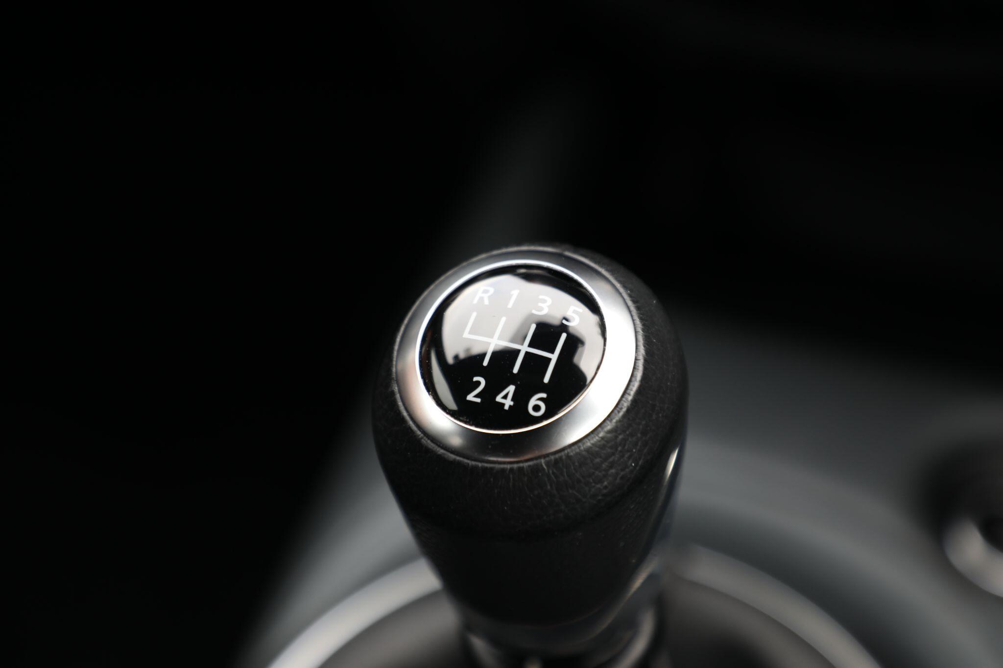 Large vehicle image